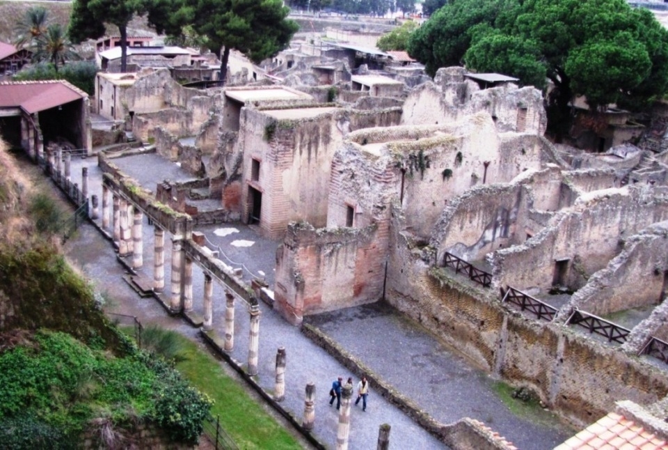 Ercolano (Herculaneum) - Archaeologic site tour